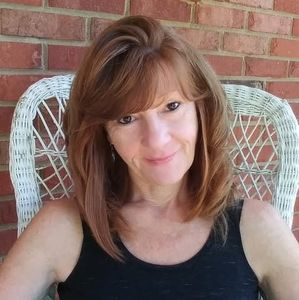 Meet your Posher, Monica